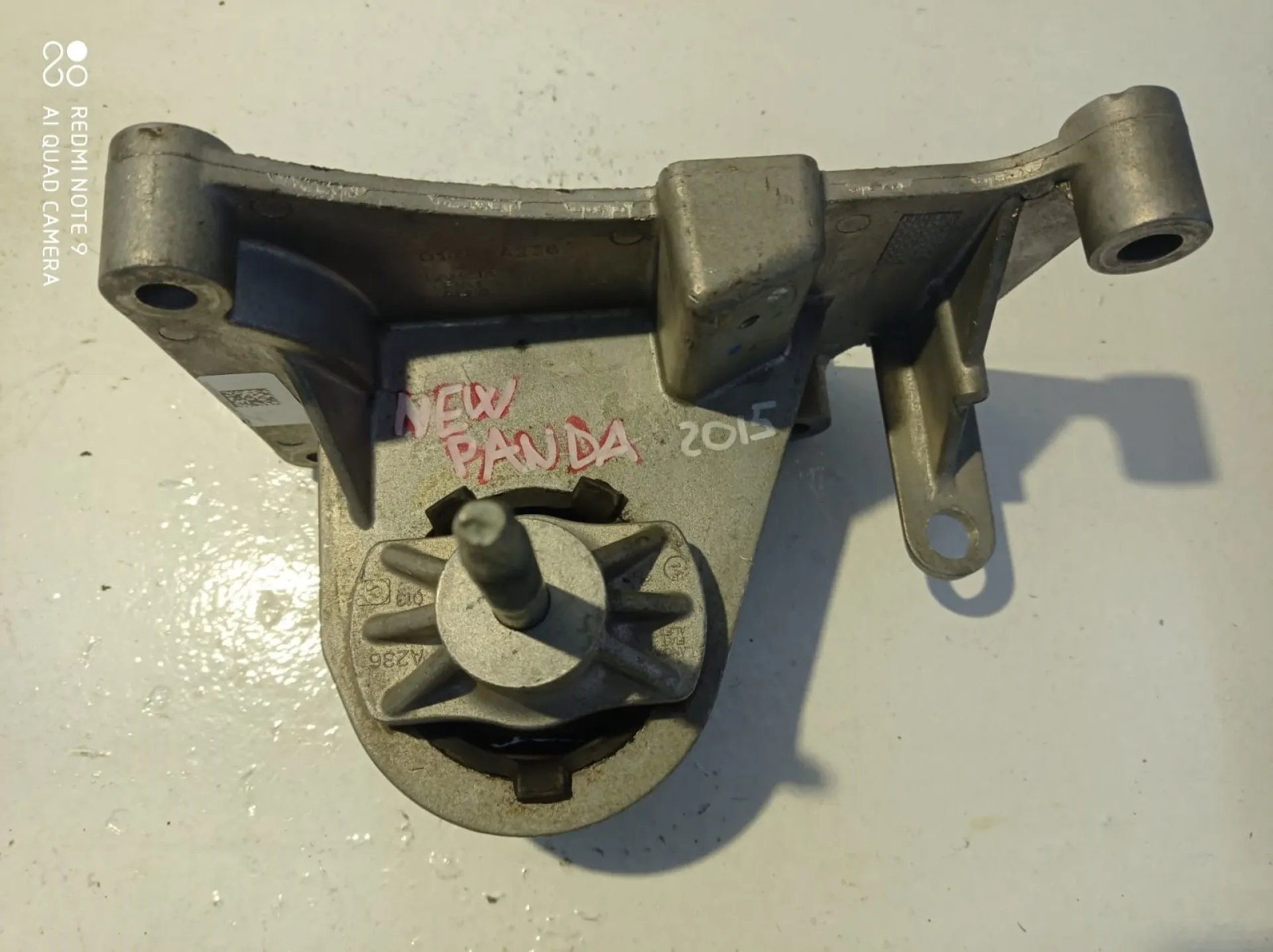 SUPPORTO MOTORE con codice B214062800572 da FIAT Panda 3Â° Serie 1300 Diesel (2015)