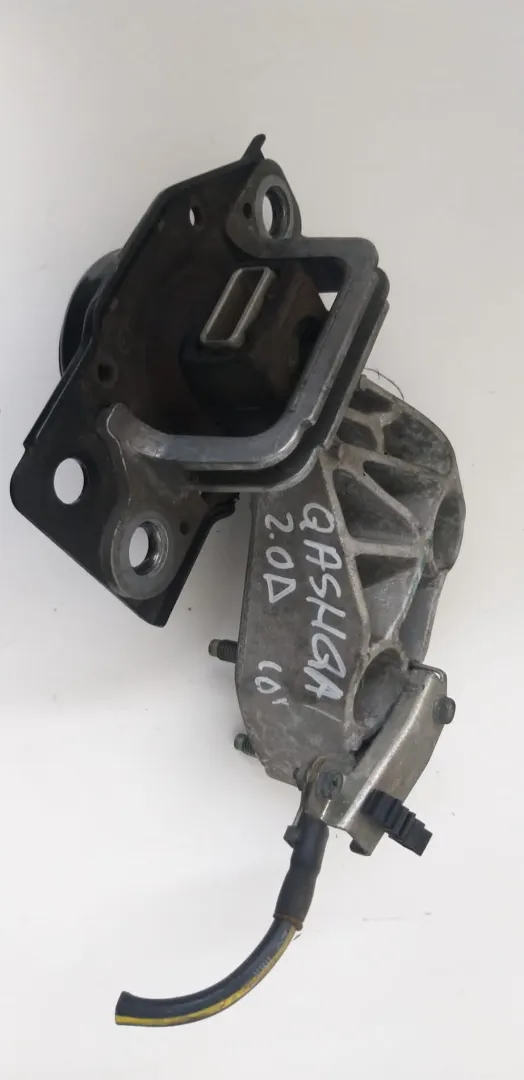 Supporto motore Nissan Qashqai del 2010 2.0 Diesel