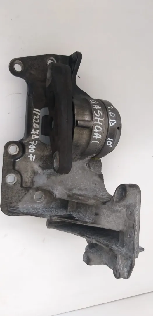 Supporto motore Nissan Qashqai del 2010 2.0 Diesel CODICE RICAMBIO : 11220JD700F