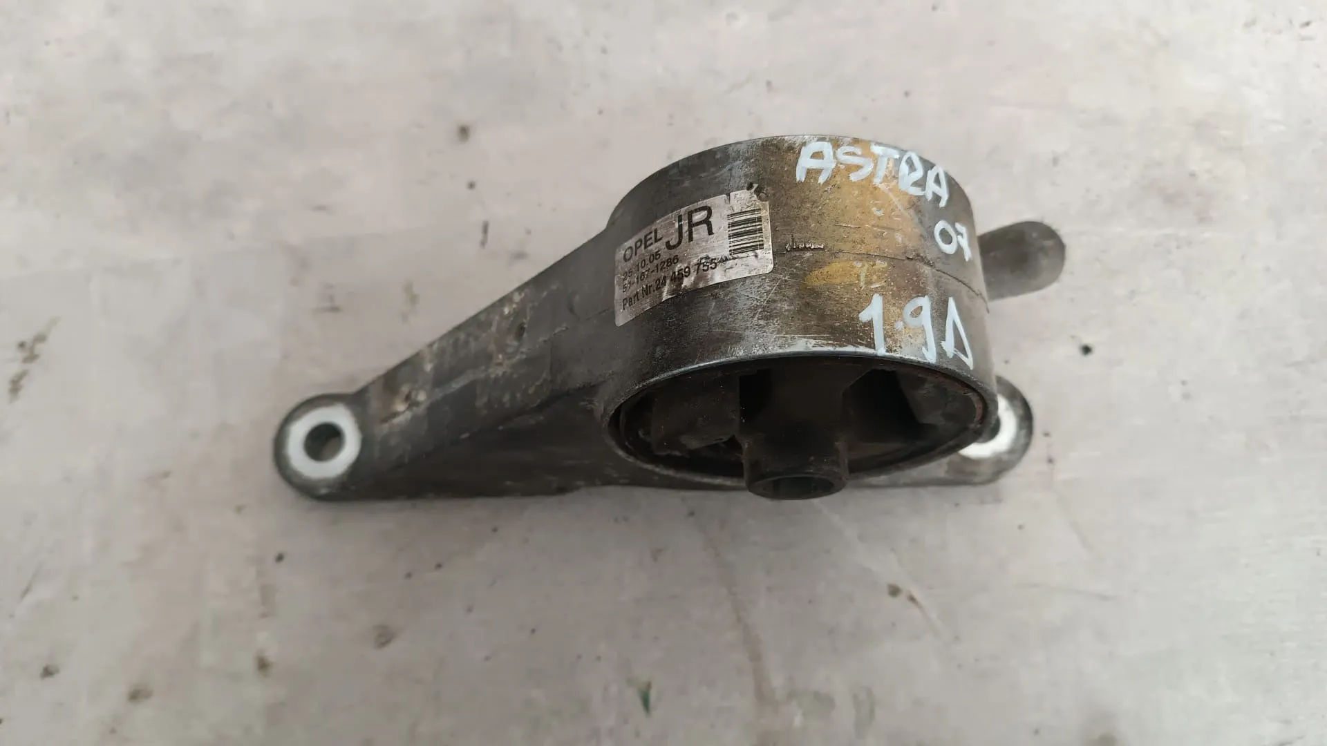 Supporto motore Opel Astra H 1.9 D del 2006 CODICE RICAMBIO : 511671286