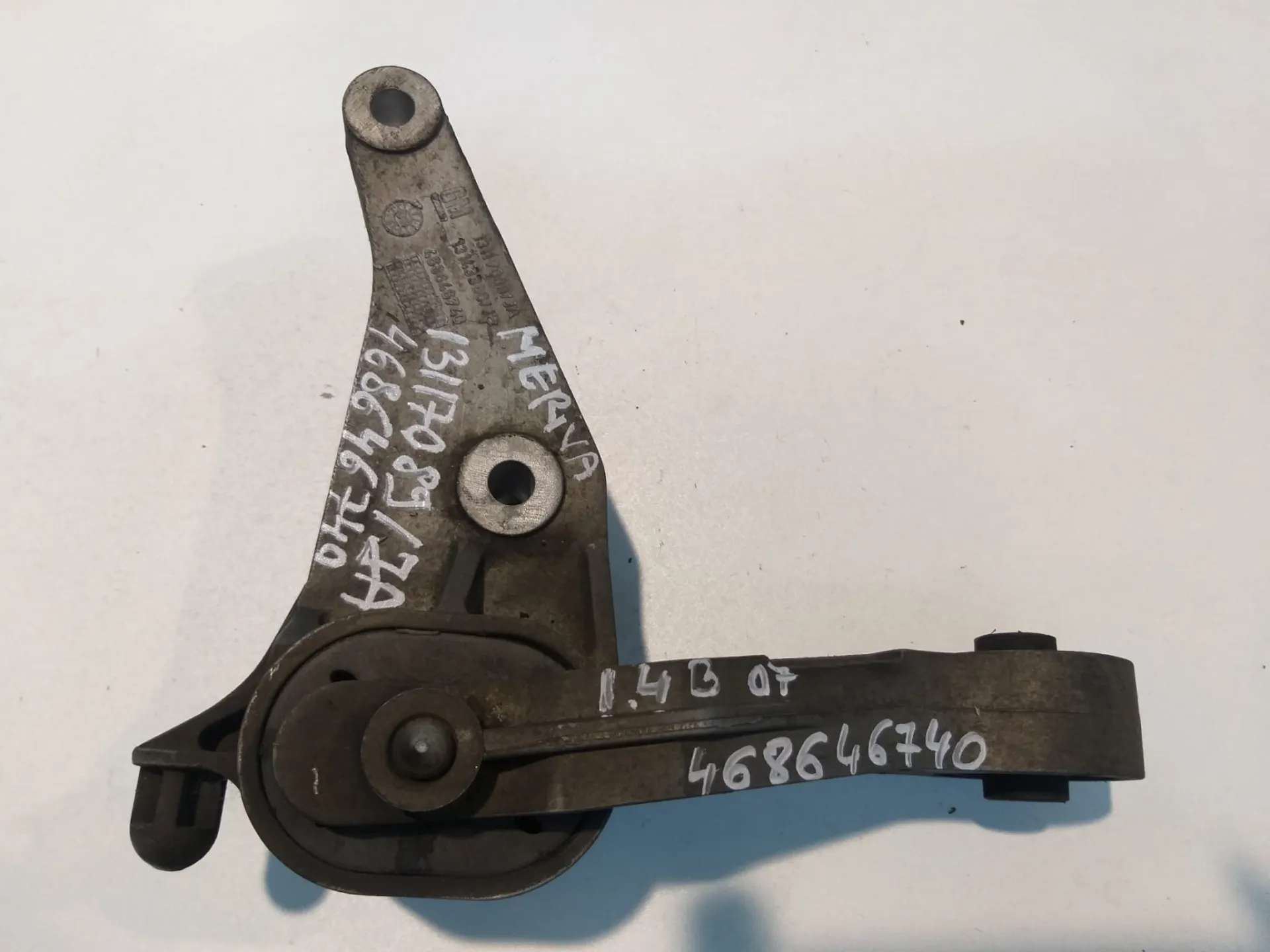 Supporto motore Opel Meriva del 2007 1.4 Benzina CODICE RICAMBIO : 468646740