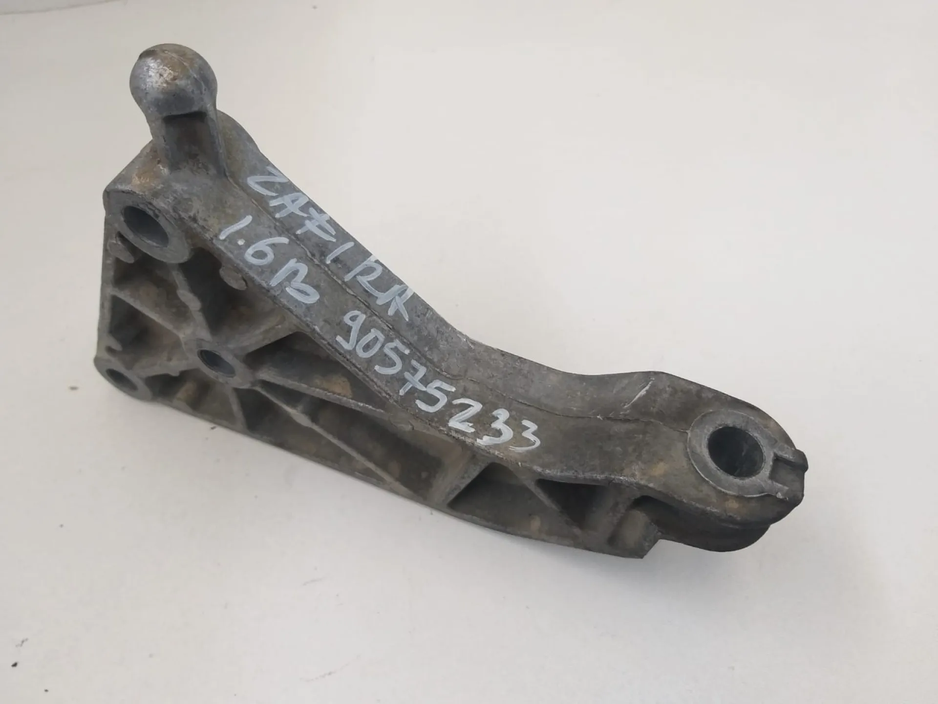 Supporto motore Opel Zafira A del 2002 1.6 Benzina CODICE RICAMBIO : 90575233