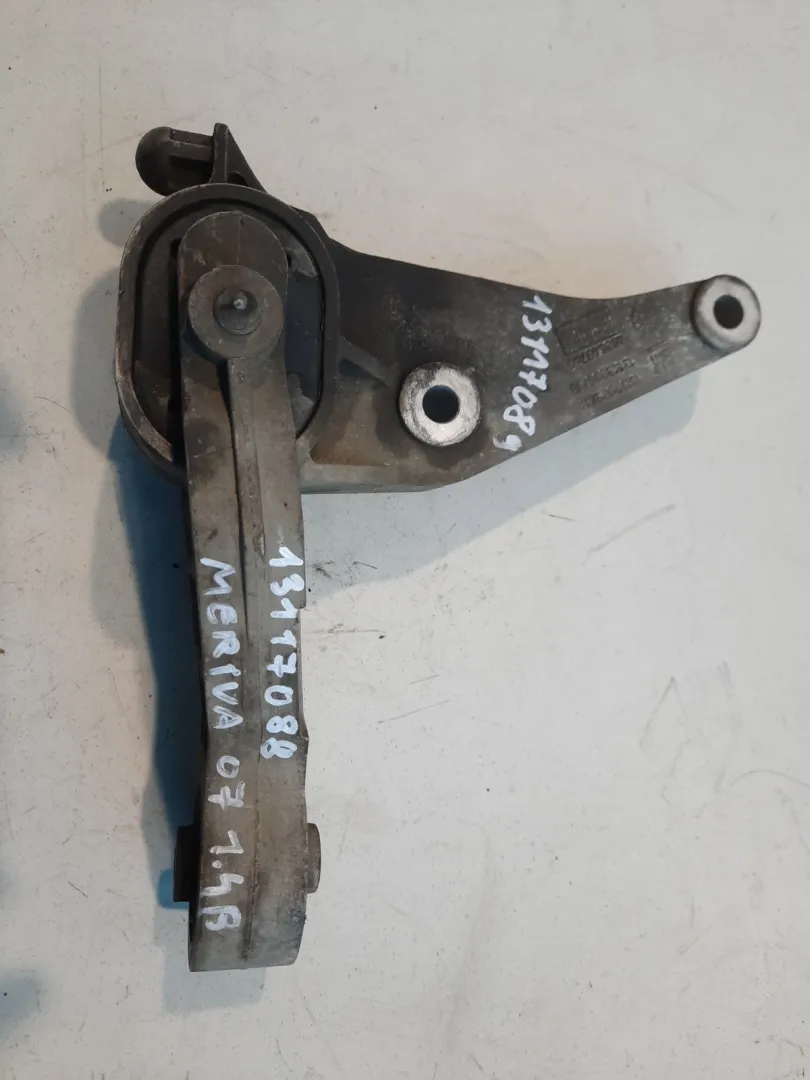 Supporto motore per Opel Meriva 1.4 B del 2007 CODICE RICAMBIO : 13117089