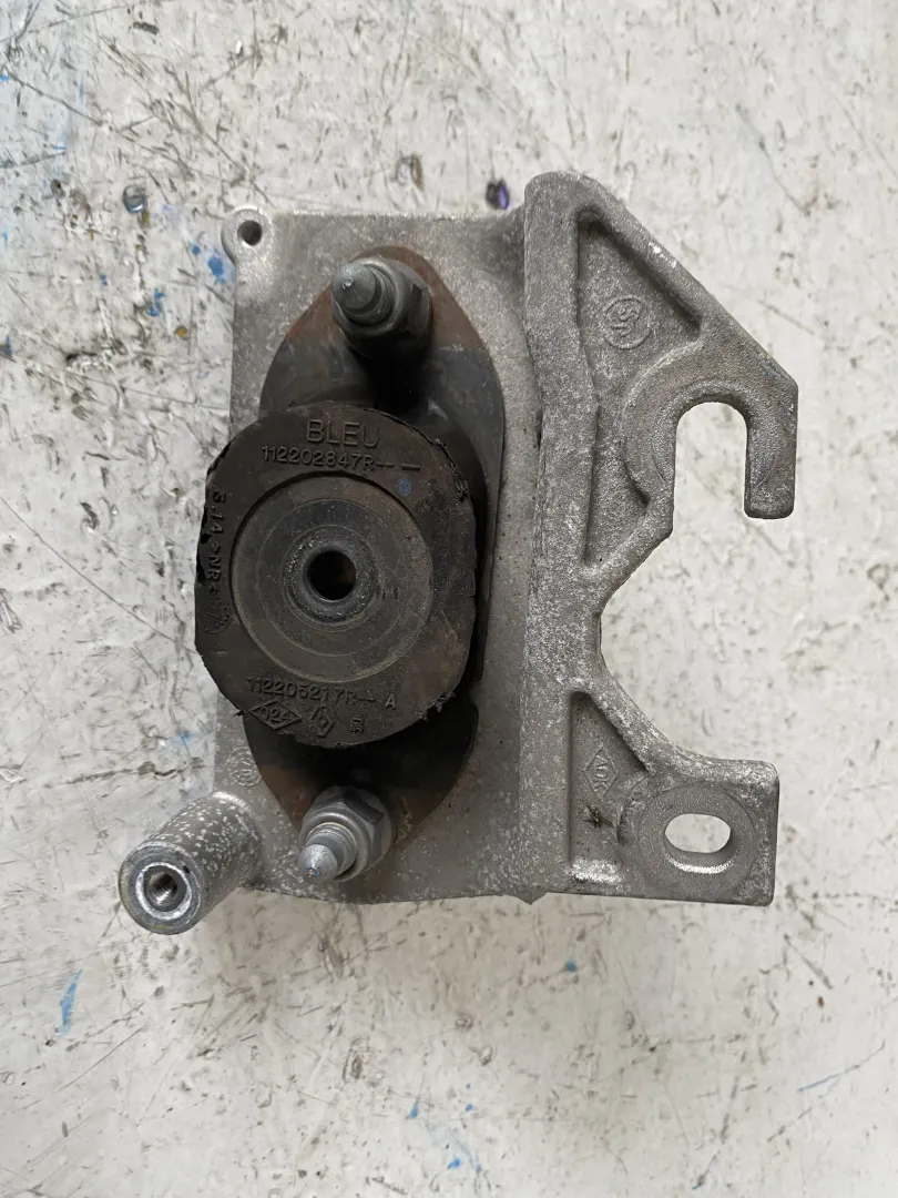 SUPPORTO MOTORE con codice 112202847R da RENAULT Captur Serie 1500 Diesel con codice motore K9K E6/K9K E6 (2017)