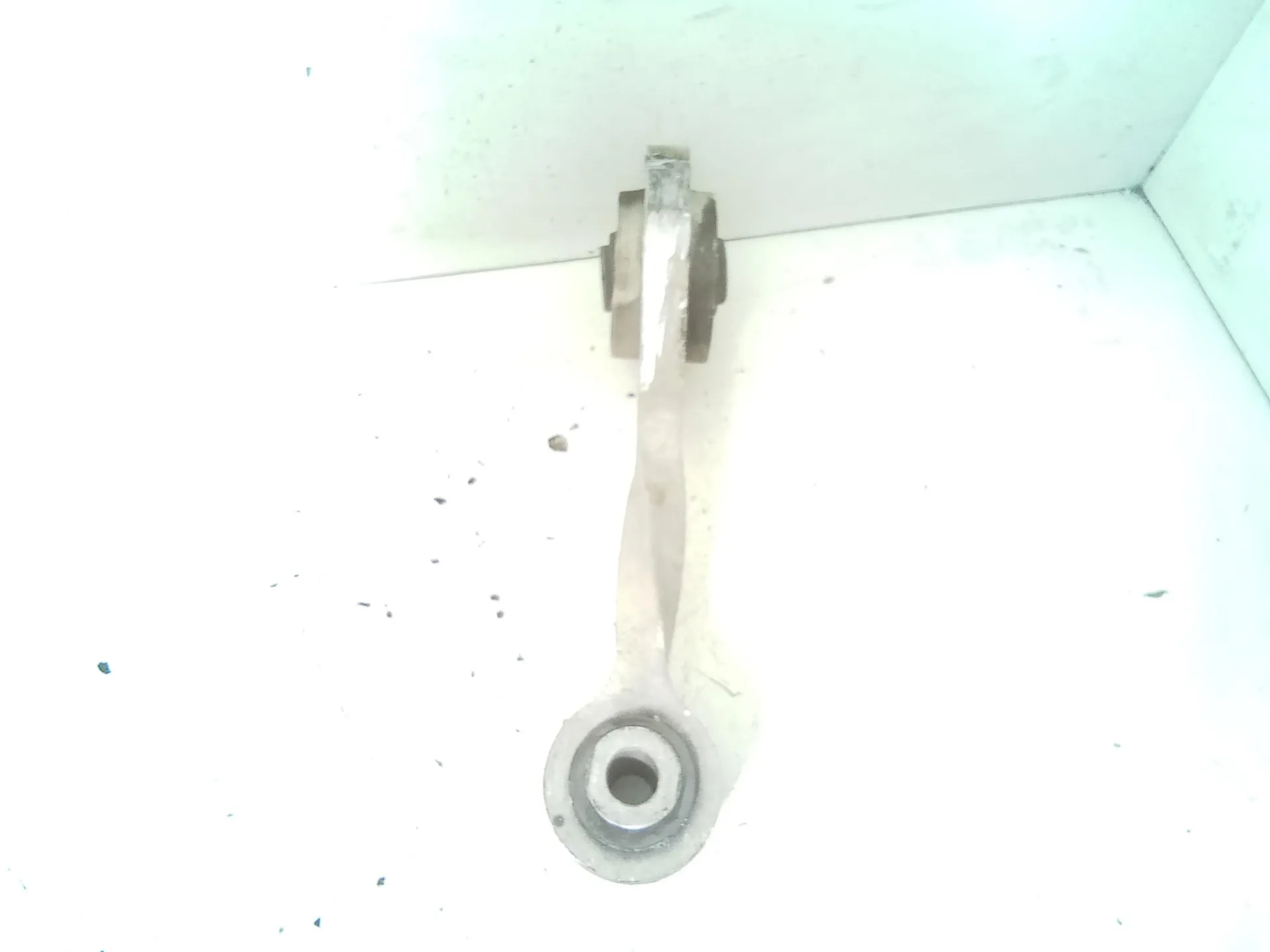 SUPPORTO MOTORE con codice 8200151995b da RENAULT Twingo II serie (07>14) 1200 Benzina 56 (2012)