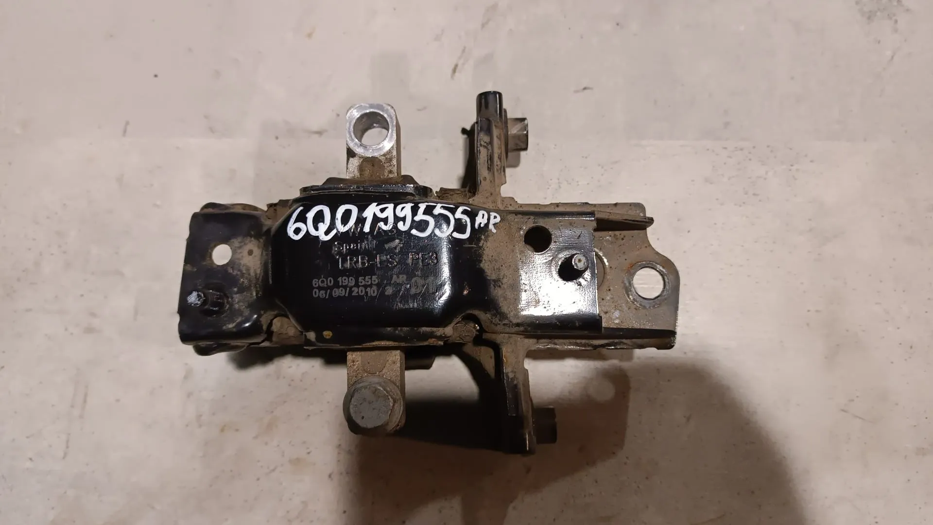 Supporto motore Skoda Roomster 1.2 TSI del 2011 CODICE RICAMBIO : 6Q0199555AR
