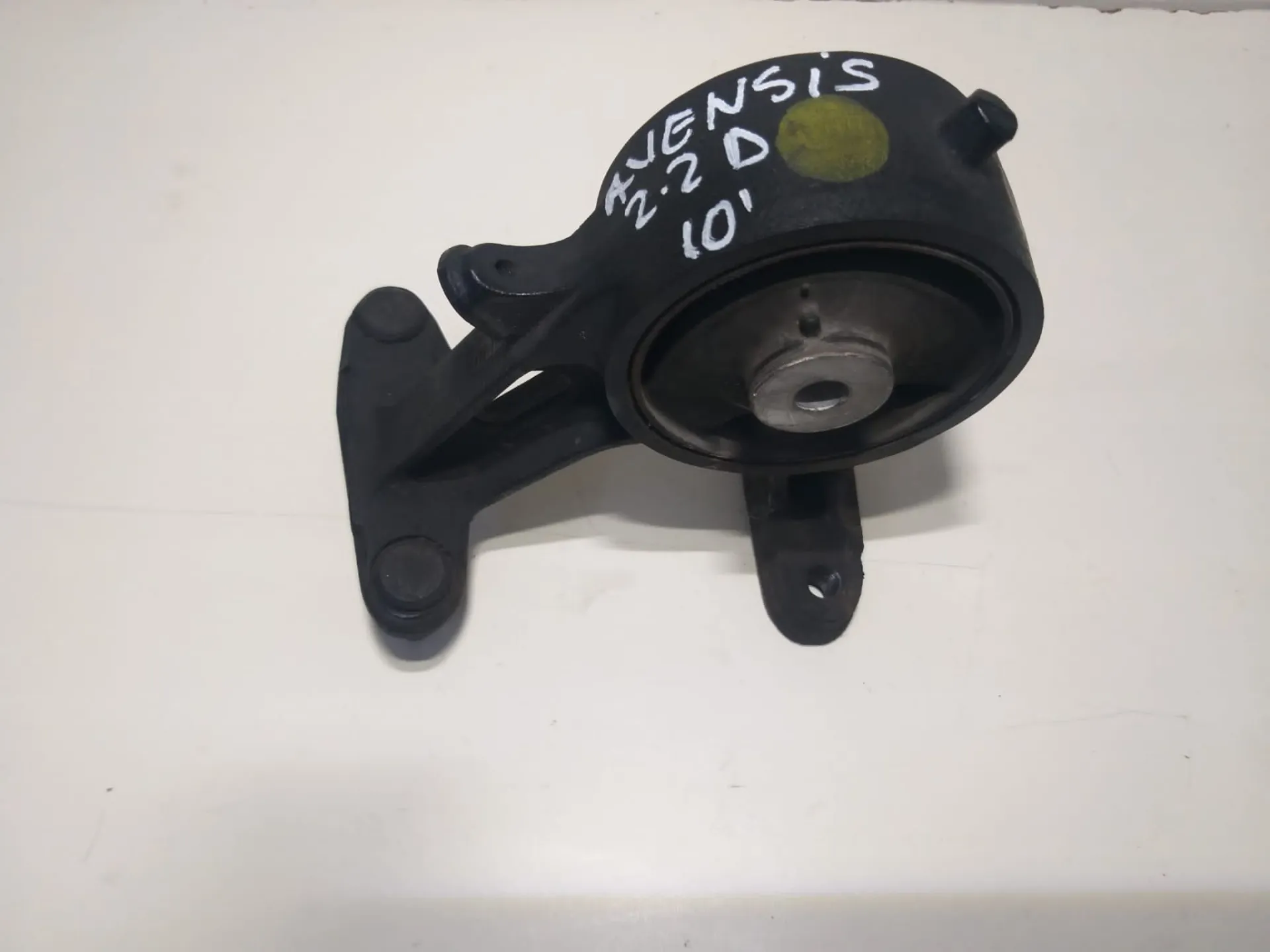 Supporto motore Toyota Avensis del 2011 2.2 Diesel