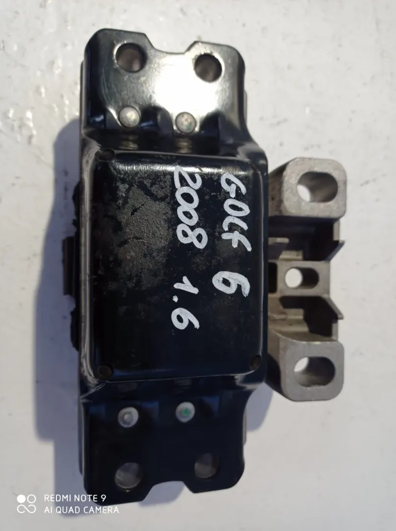 SUPPORTO MOTORE con codice 1K0199555 da VOLKSWAGEN Golf 6 Plus (08>12) 1600 Benzina (2008)