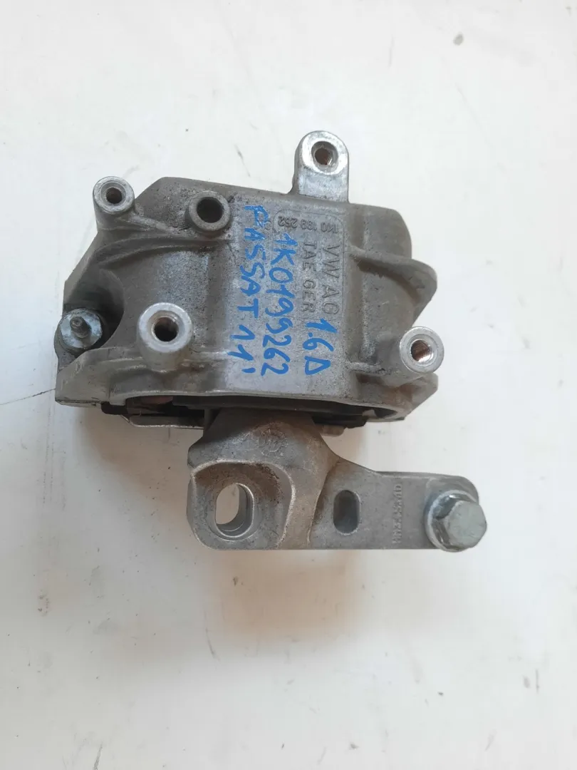 Supporto Motore VW Passat 1.6 Tdi 2011 SW CODICE RICAMBIO : 1K0199262
