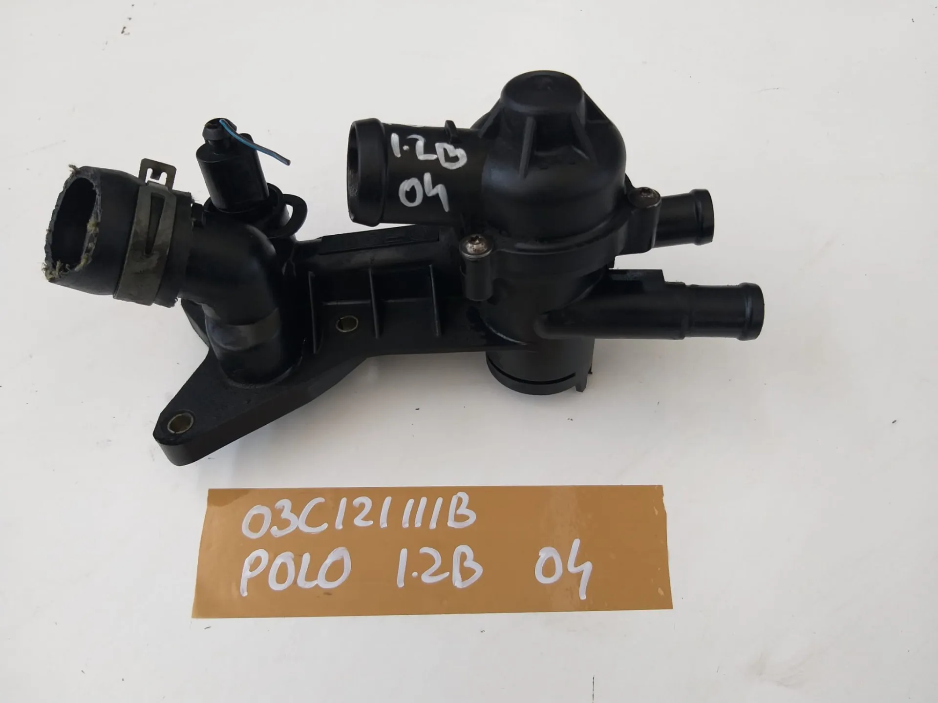 Termostato Volkswagen Polo 1.2 B del 2004 CODICE RICAMBIO : 03C121111B