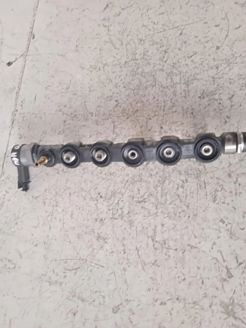 TUBI DI RITORNO DEL CARBURANTE INIETTORI con codice 8200942721 da NISSAN Qashqai 2Â° Serie 2000 Diesel con codice motore M9R/M9R (2010)