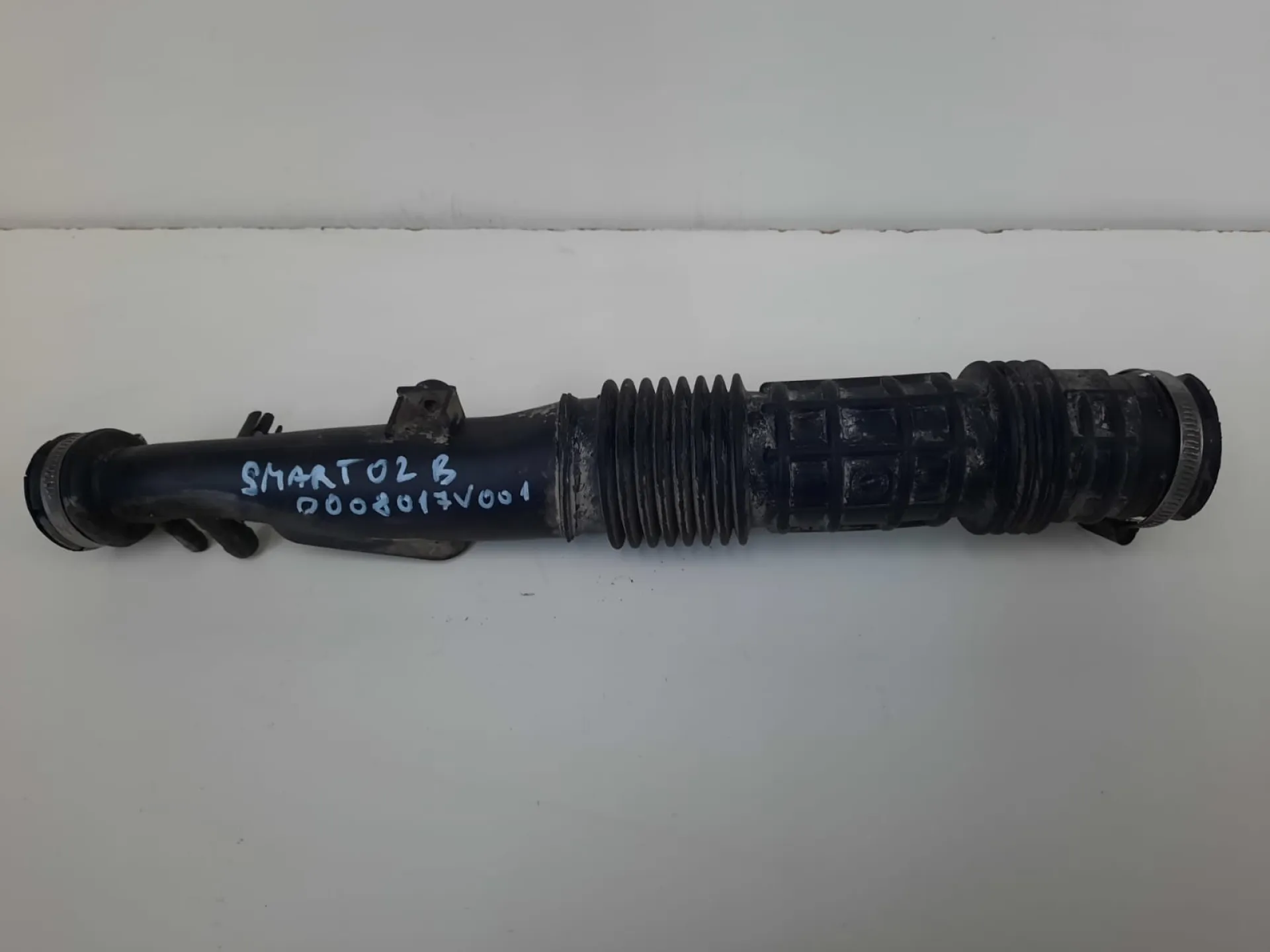 Tubo aspirazione Smart ForTwo del 2002 0.7 Benzina CODICE RICAMBIO : 0008017V001