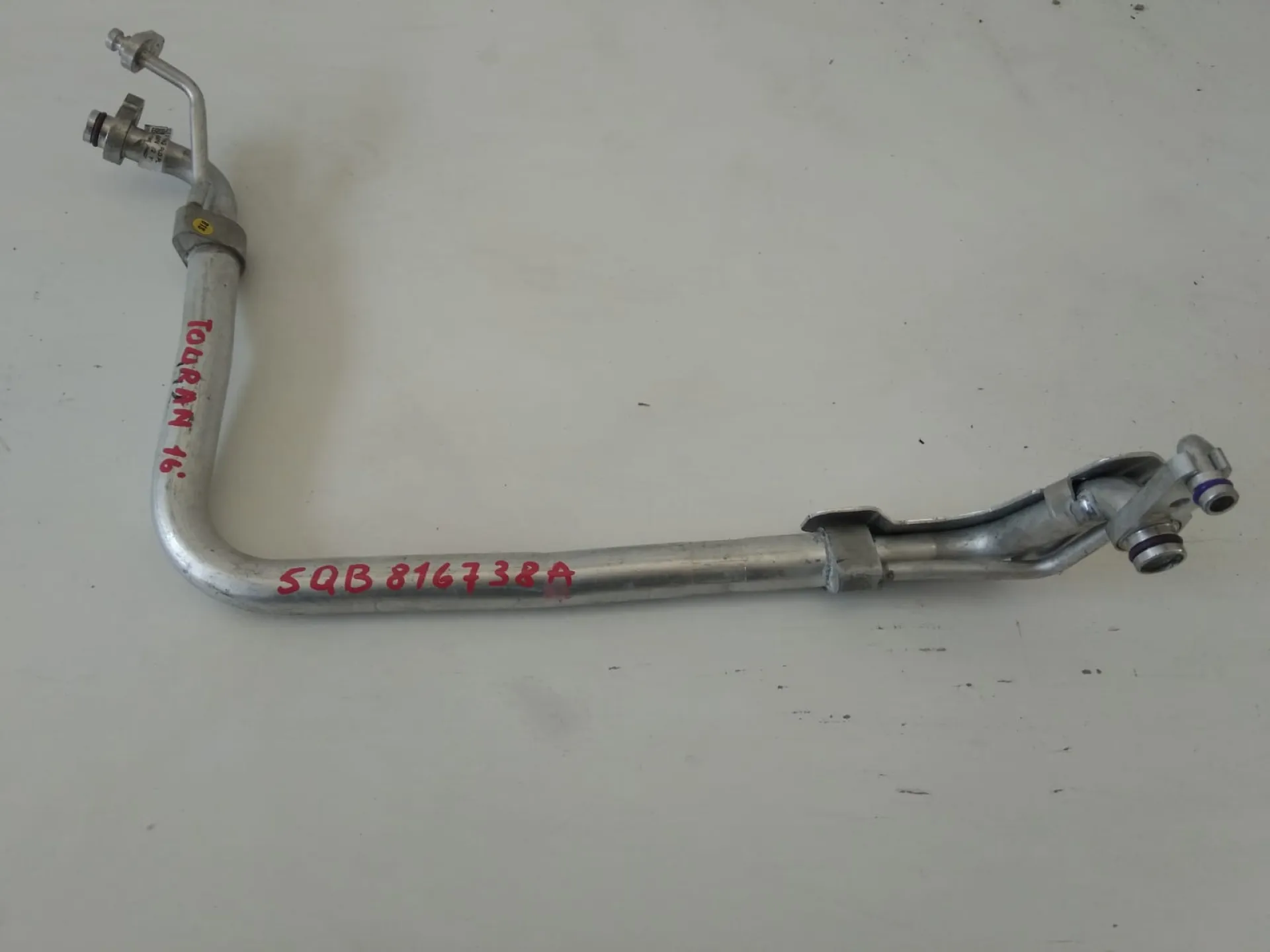 Tubo clima Volkswagen Touran del 2016 CODICE RICAMBIO : 5QB816738A