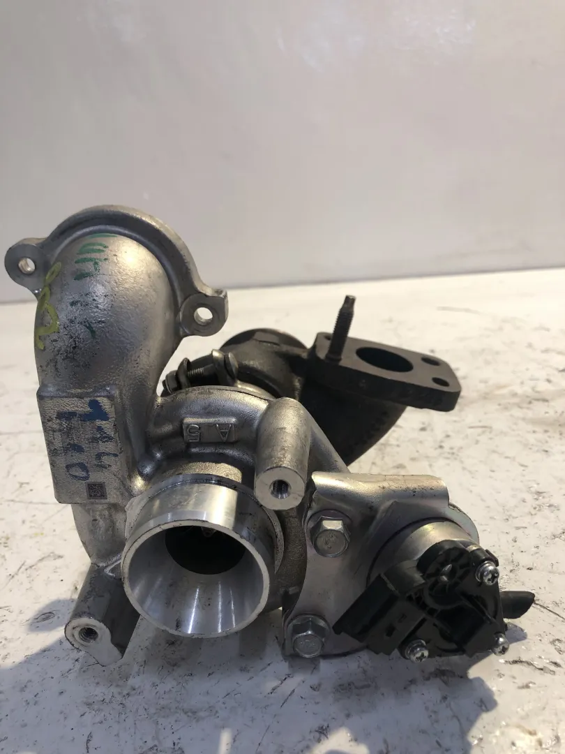 TURBINA con codice 2581731401 / 5012795 da CITROEN C3 Picasso (08>) 1600 Diesel (2017)