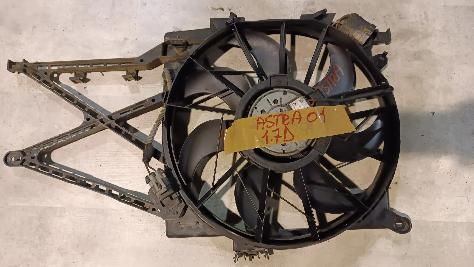 Ventola radiatore Opel Astra G 1.7 D del 2001