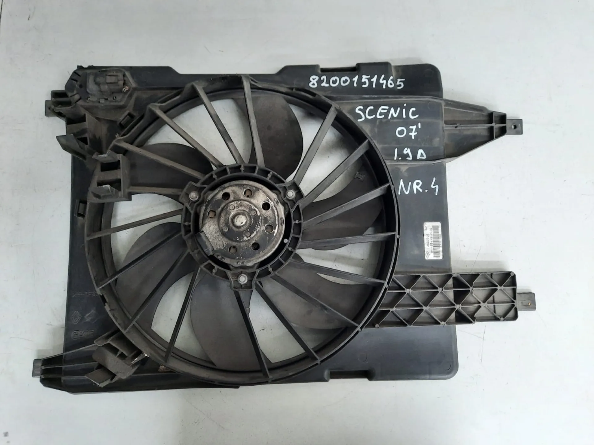 Ventola radiatore Renault Scenic 1.9 D del 2007 CODICE RICAMBIO : 8200151465