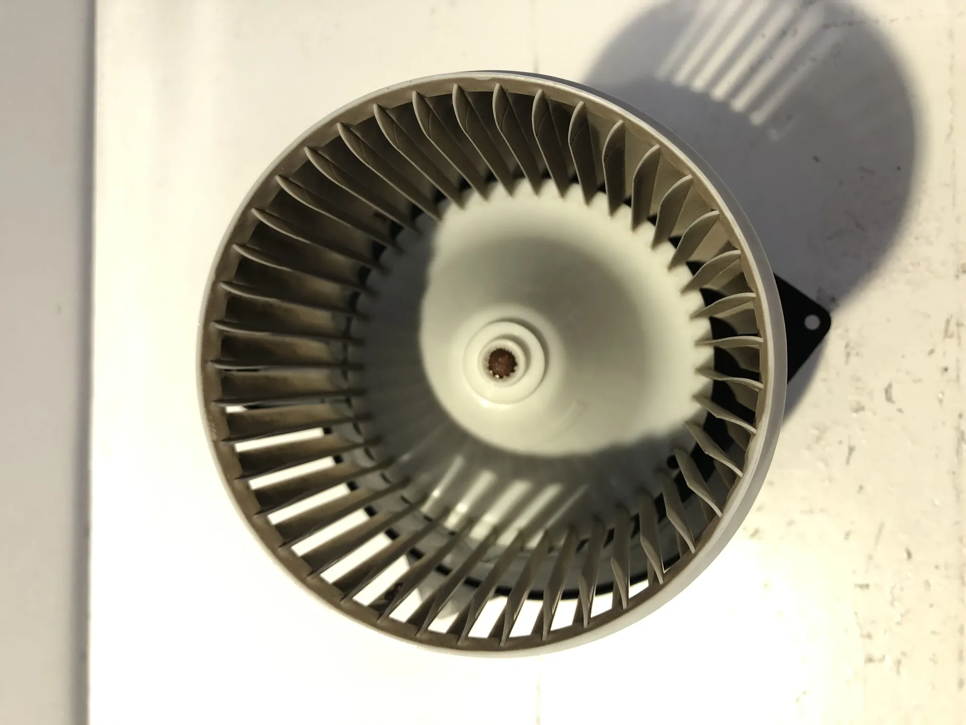 VENTOLA RISCALDAMENTO con codice 656523 / 5P6220300 da FIAT Panda 3Â° Serie 1300 Diesel (2018)