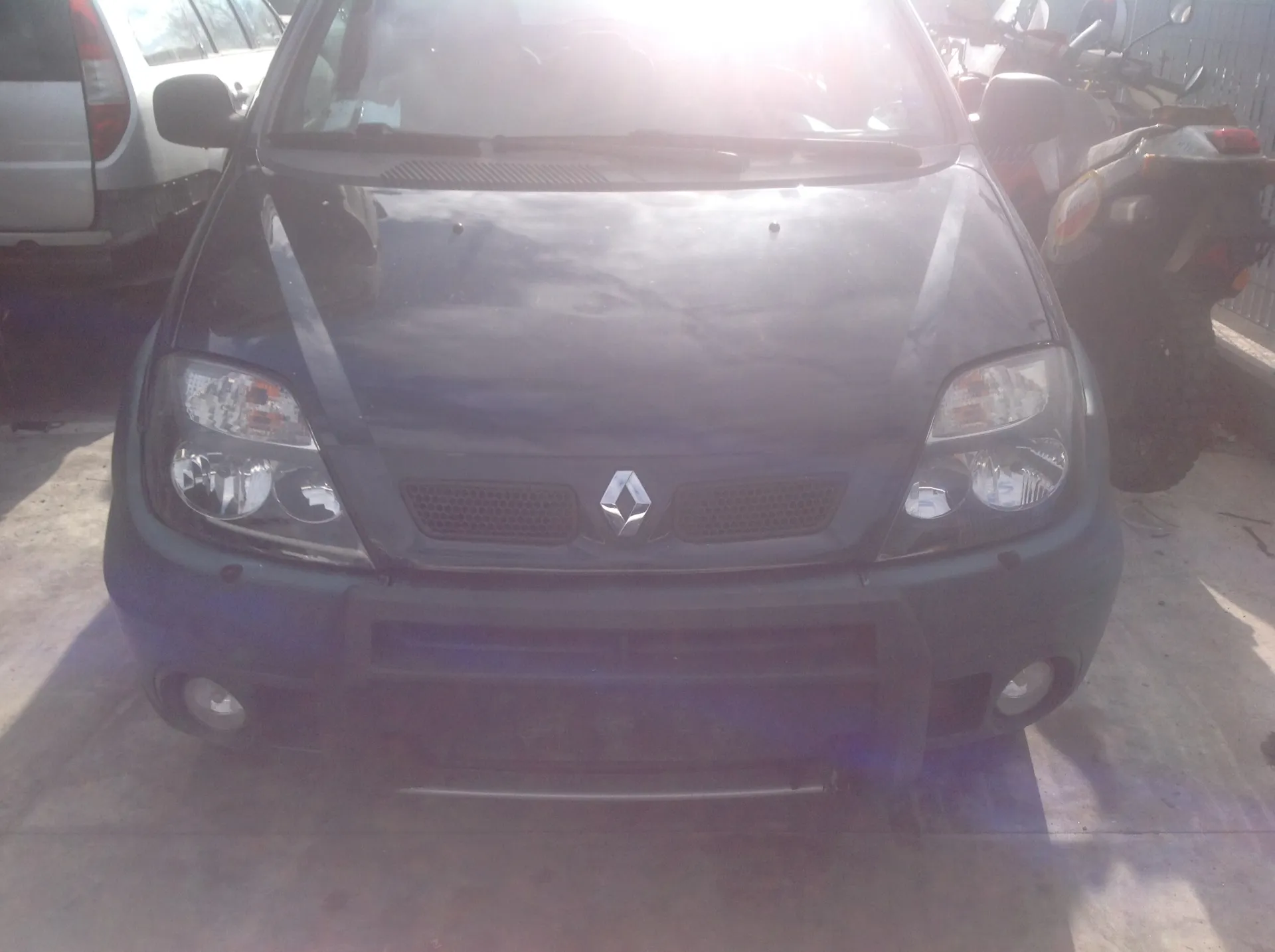 CALANDRA RENAULT Scenic Serie (99>03) 2000 Benzina (2001)
