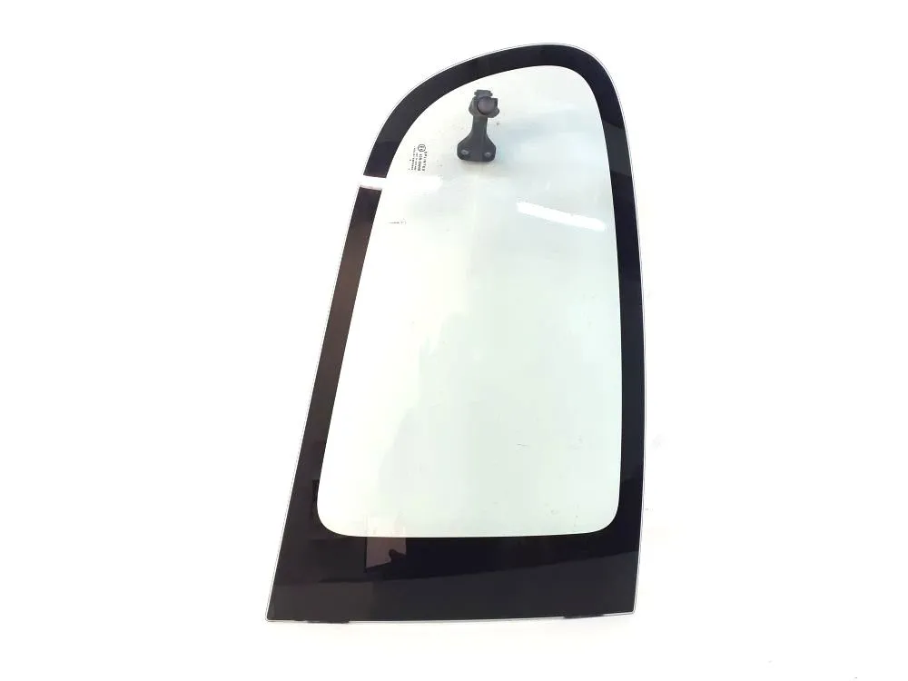 VETRO A COMPASSO POSTERIORE DESTRO con codice B000998480 da PEUGEOT 107 1° Serie 1000 Benzina 50 (2007)