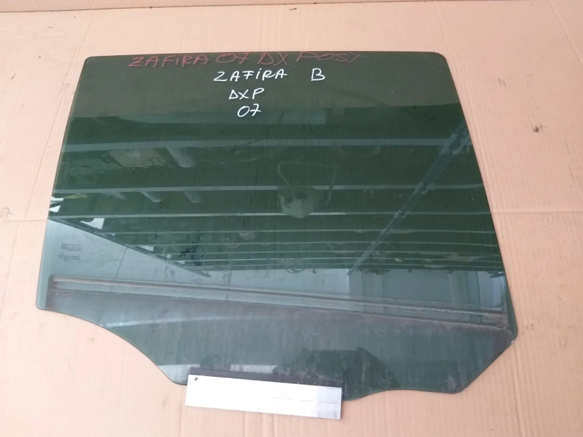 Vetro posteriore destro Opel Zafira B del 2007