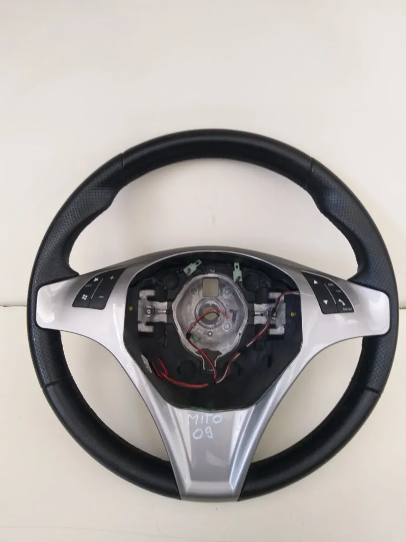 Volante Alfa Romeo Mito del 2009 1.4 Benzina