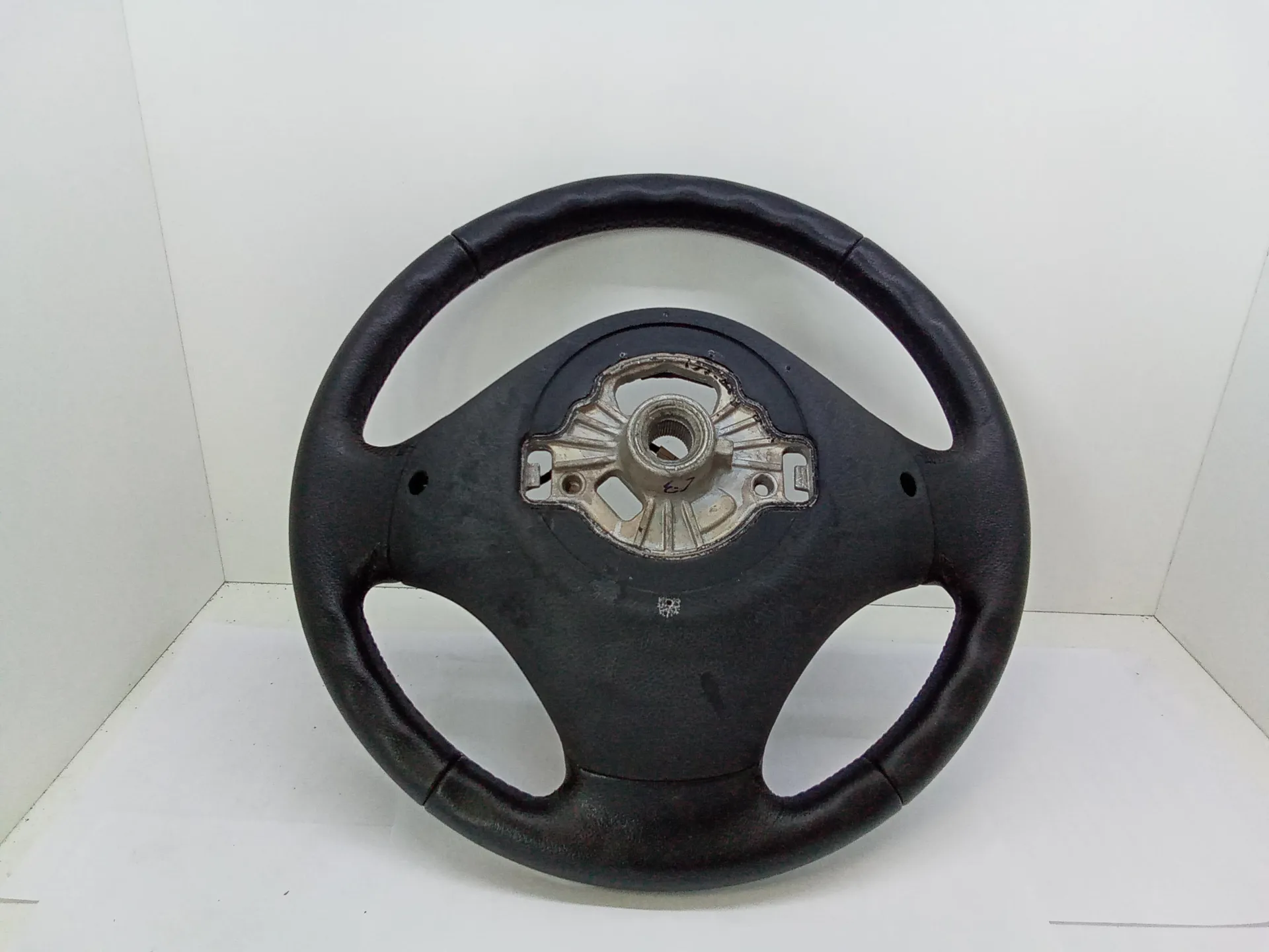 VOLANTE con codice 62558001d da BMW Serie 1 F20 (11>19) 1995 Benzina (2012)