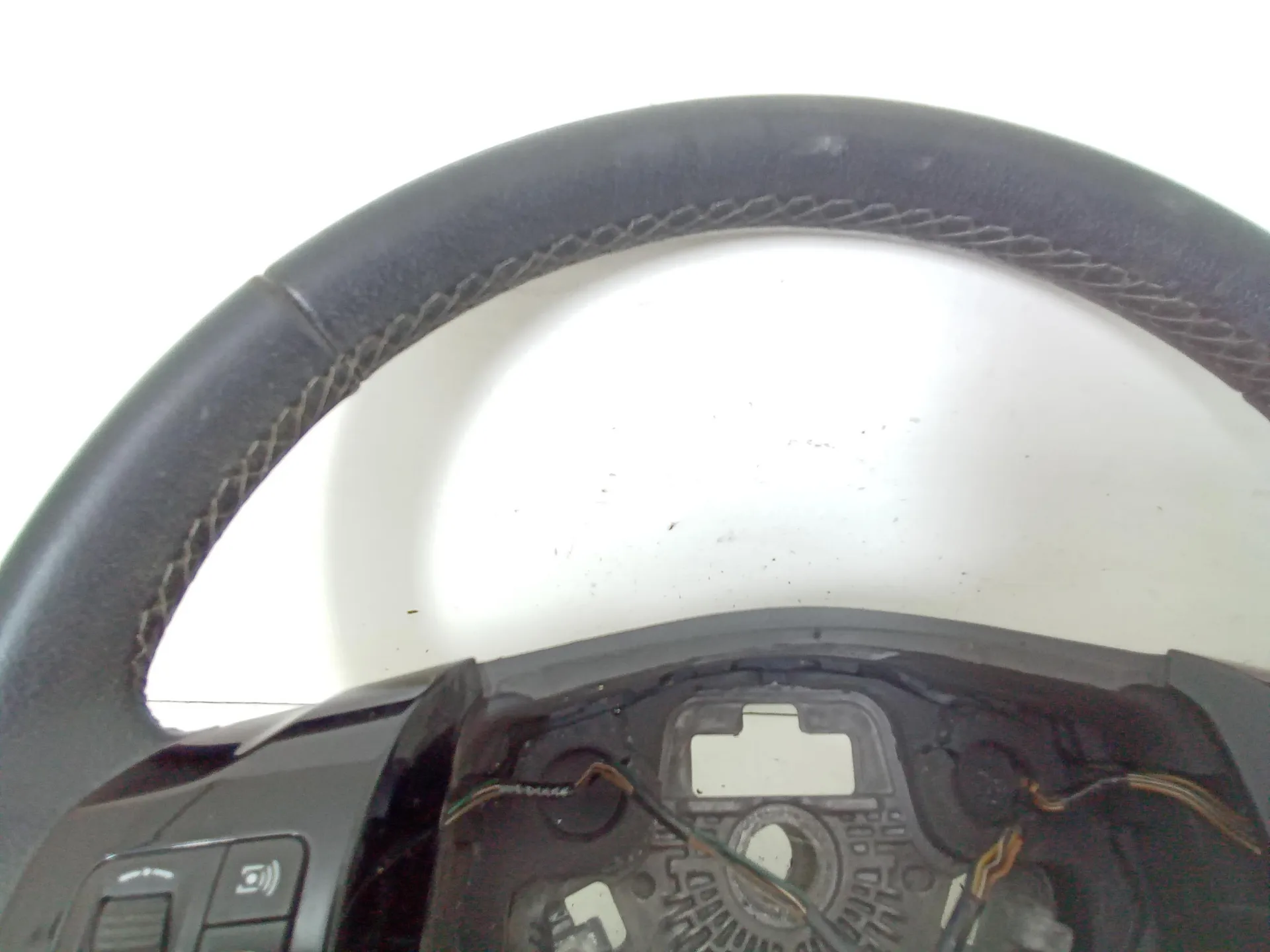 VOLANTE con codice 13229631 da OPEL Corsa D 5P 1Â° Serie (2011)