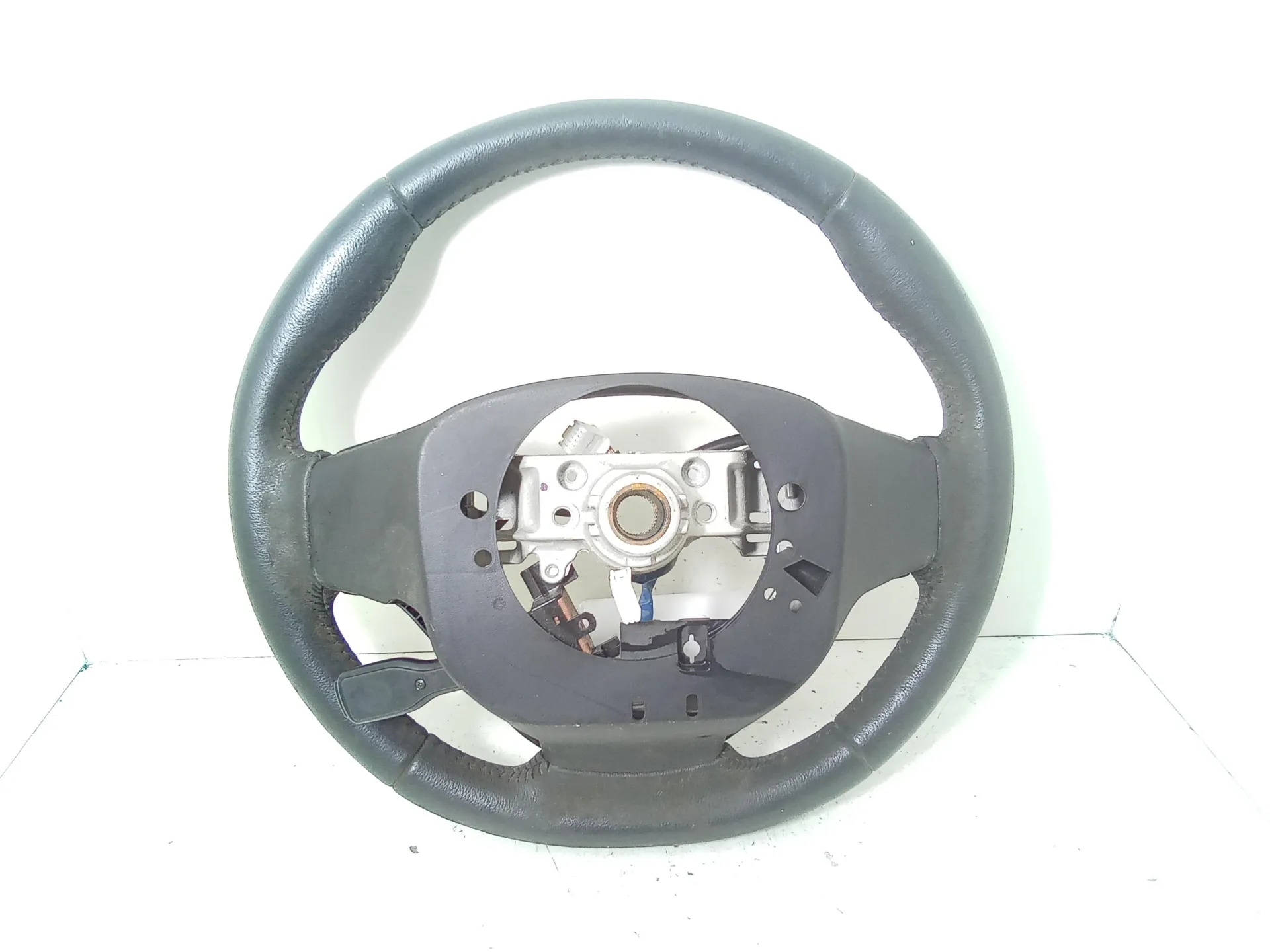VOLANTE con codice 45100-0h060 da TOYOTA Aygo 1Â° Serie 1000 Benzina 50 kW / 68 CV (2015)